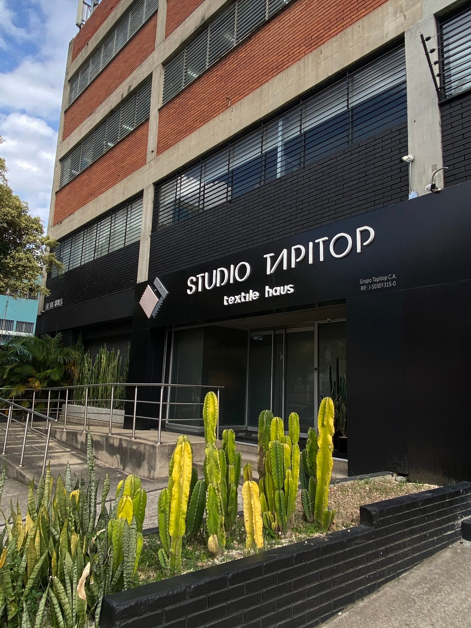 Fachada de Studio Tapitop en Caracas