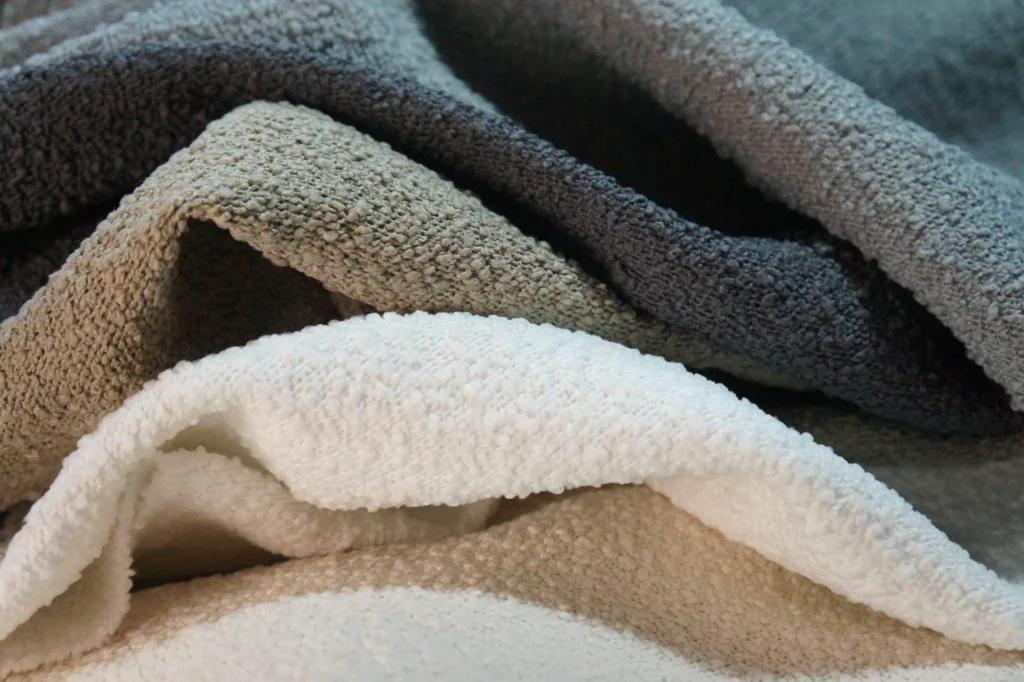 Imagen principal de la coleccion Boucle Oslo, textil boucle outdoor de Studio Tapitop