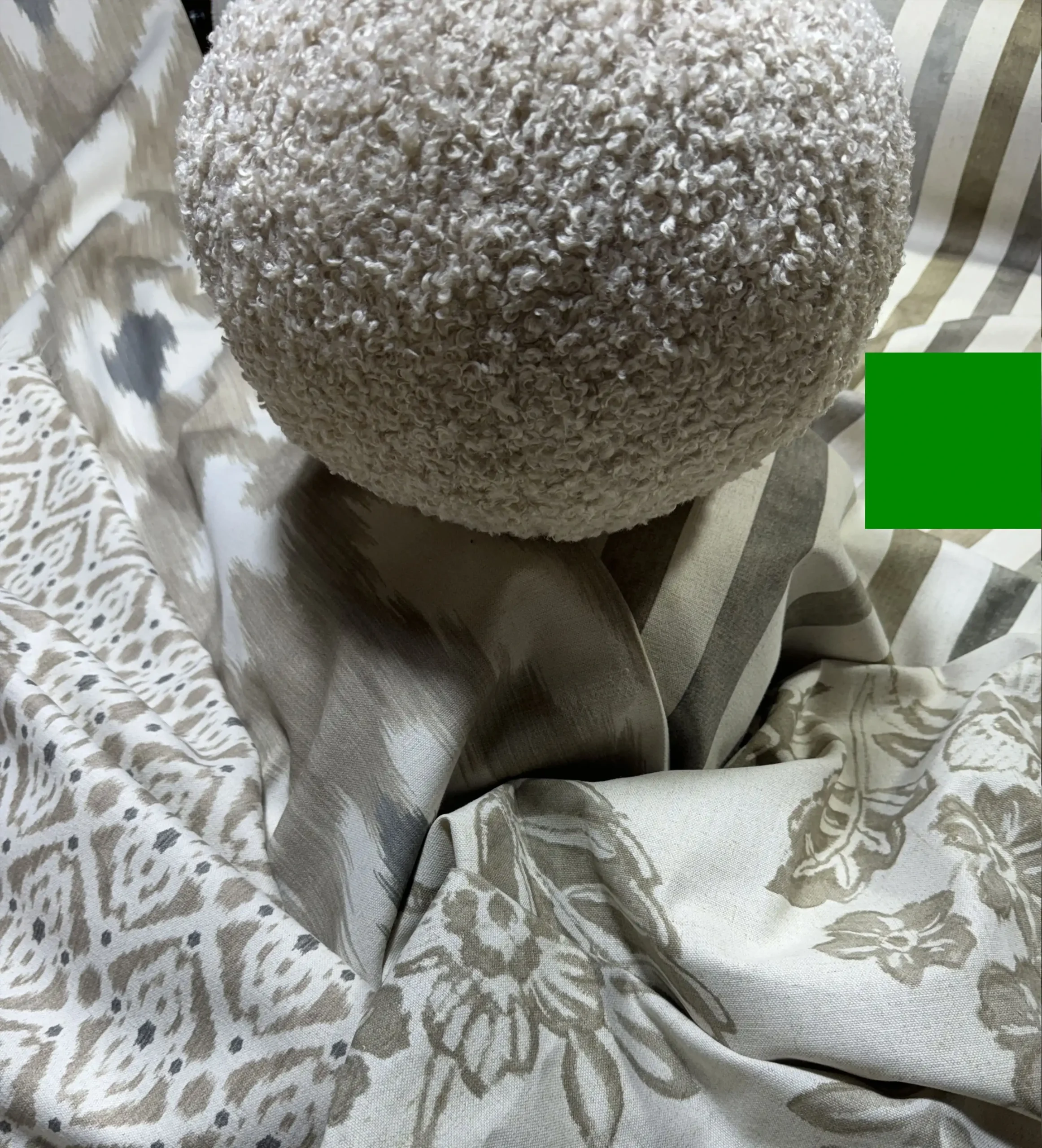 Detalle de textura de la coleccion Lino Esmerilado con mezcla de algodon y lino.