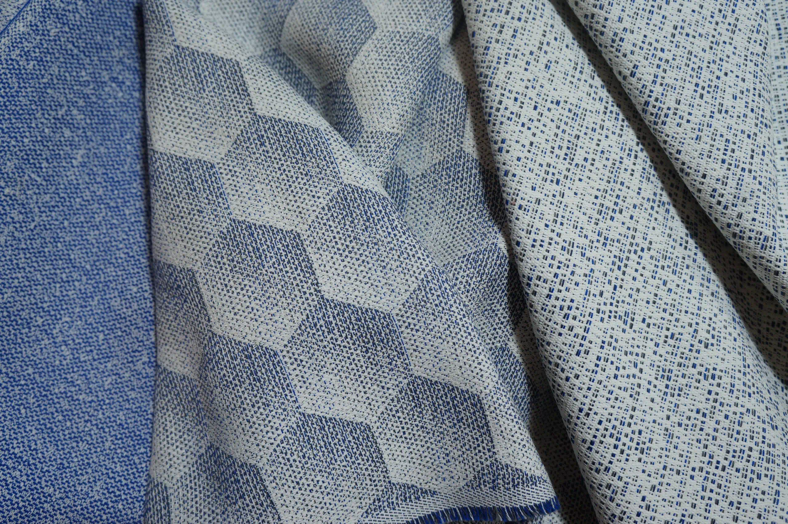 Detalle de textura y acabado de la coleccion Ozeanout, textil outdoor geometrico