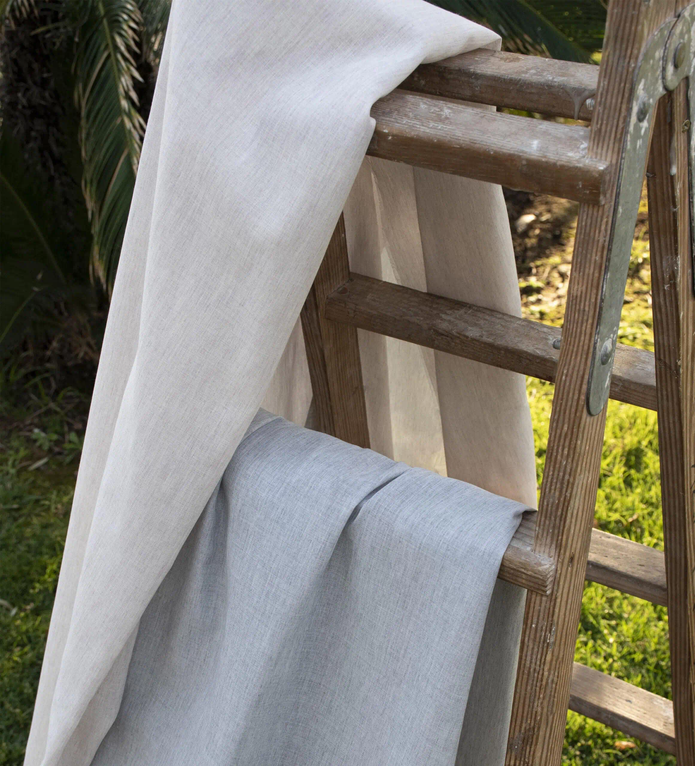 Detalle textil complementario de la coleccion Visillos Aznar, visillo translcido para cortinas